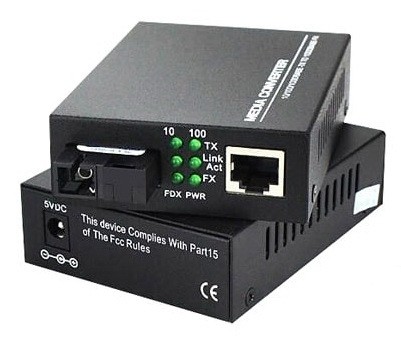 זוג ממירי מדיה 10/100Base-TX ל-100Base-FX, חיבורי RJ45 ו-SC בודד, תומך WDM להעברת תקשורת על סיב בודד SM עד 20 ק"מ