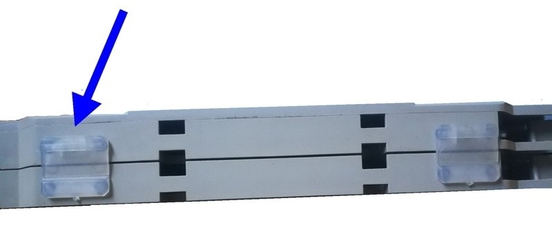 תופסן פלסטי לחיבור בין מגשי היתוך OPT-SPTRAY10/20